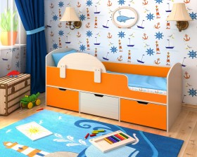 Кровать Малыш-мини с бортиком Дуб молочный/Оранжевый в Выборге - vyborg.katalogmebeli.com | фото